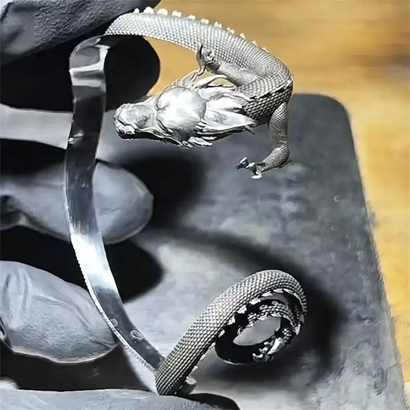Domineering Dragon Shape Cuff Bracelet for Men Punk Bracelet Jewelry