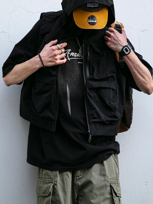 Japanese Outdoor Multi-Pocket Waterproof Cargo Hooded Vest For Men